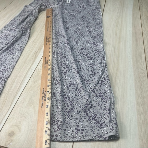 Karen Neuburger Pajama Set Women's Small Neutral Ditsy Print 2 Piece NWT‎ - Picture 13 of 16